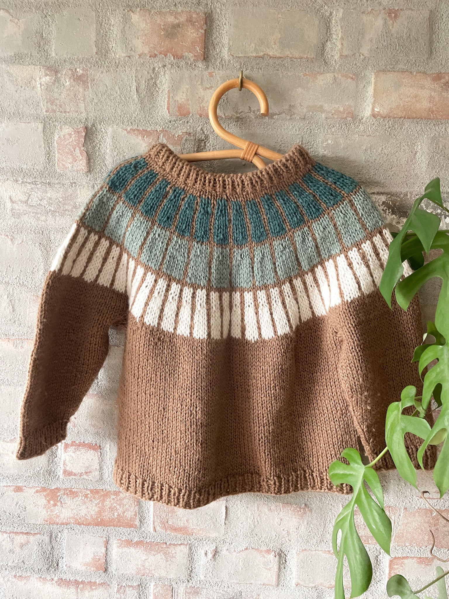 Fannik Sweater
